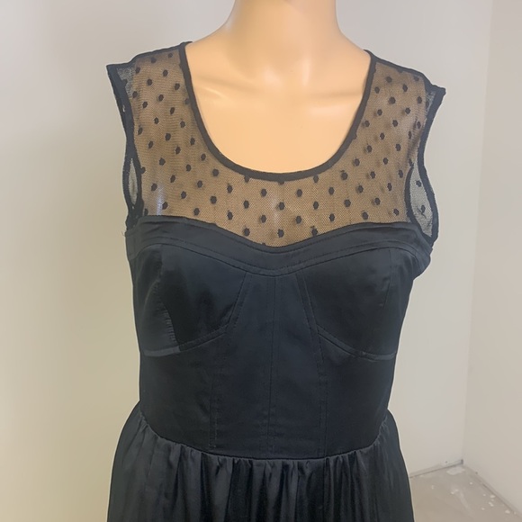 Guess Corset Sleeveless Black Sheer Dot Neck Satin Skater Dress Size 4 - Picture 3 of 11
